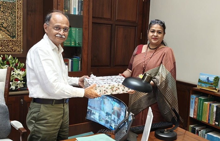 ITDC MD meets Secretary General, Lok Sabha